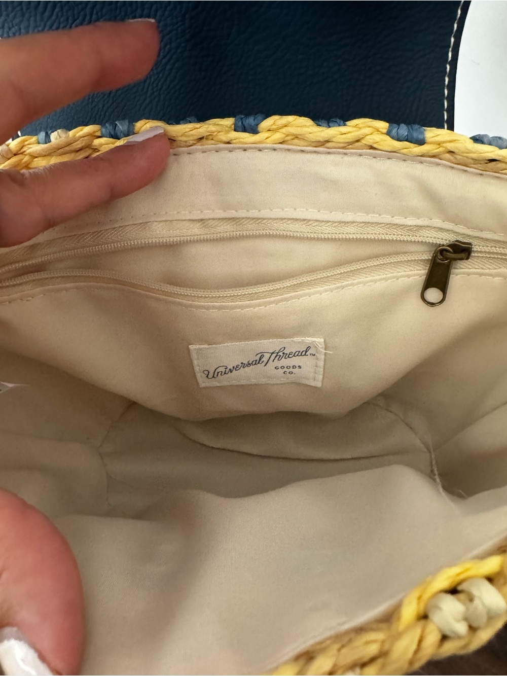 Universal Thread Woven Straw Crossbody with Blue Flap - Picture 5 of 5